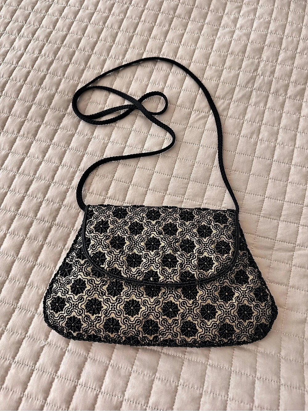 La Regale Beaded Shoulder Bag in Black & Gold